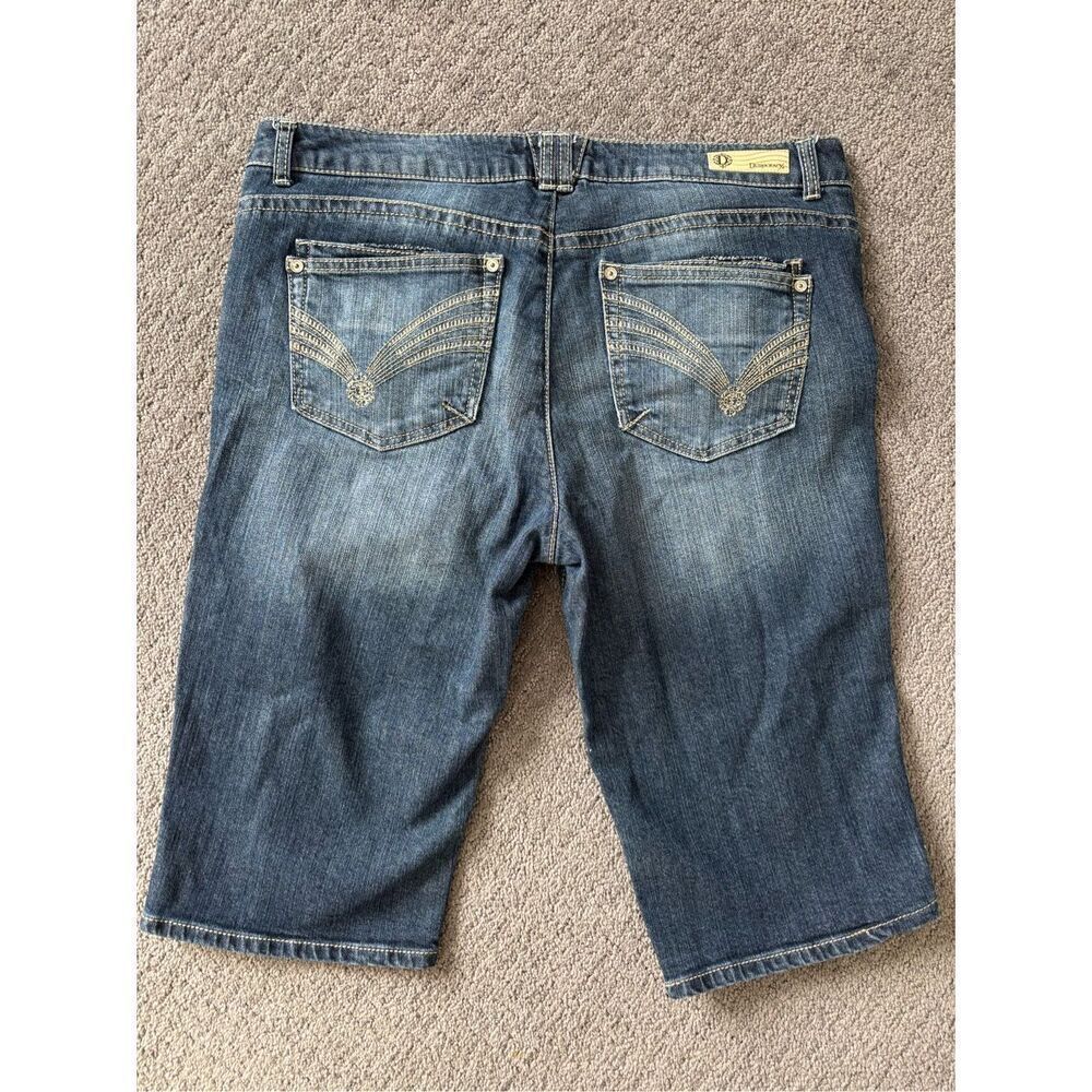 Democracy Bermuda Jeans - Picture 2 of 2